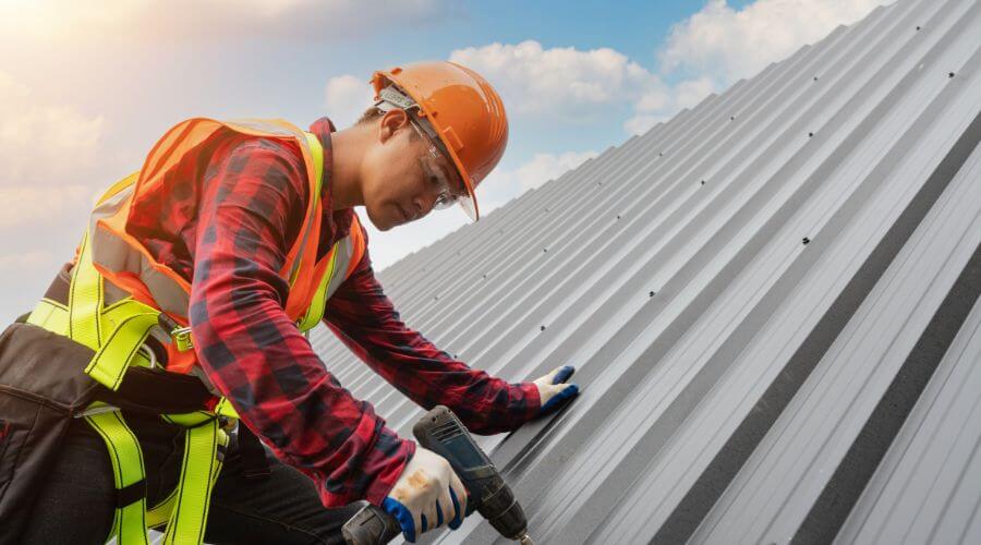 Professional metal roof installation in Williamsport, OH